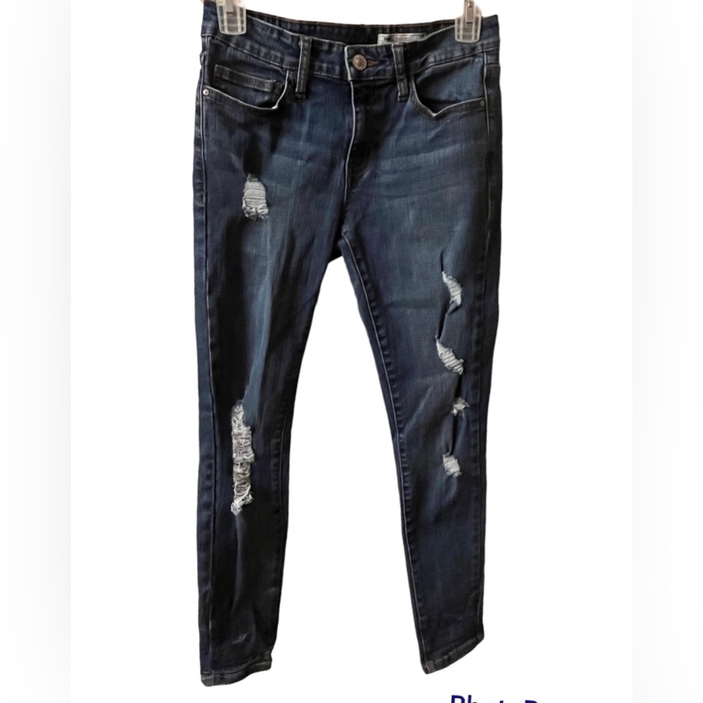 I & M BLACK LABEL size 7. Skinny ankle. Gently worn.